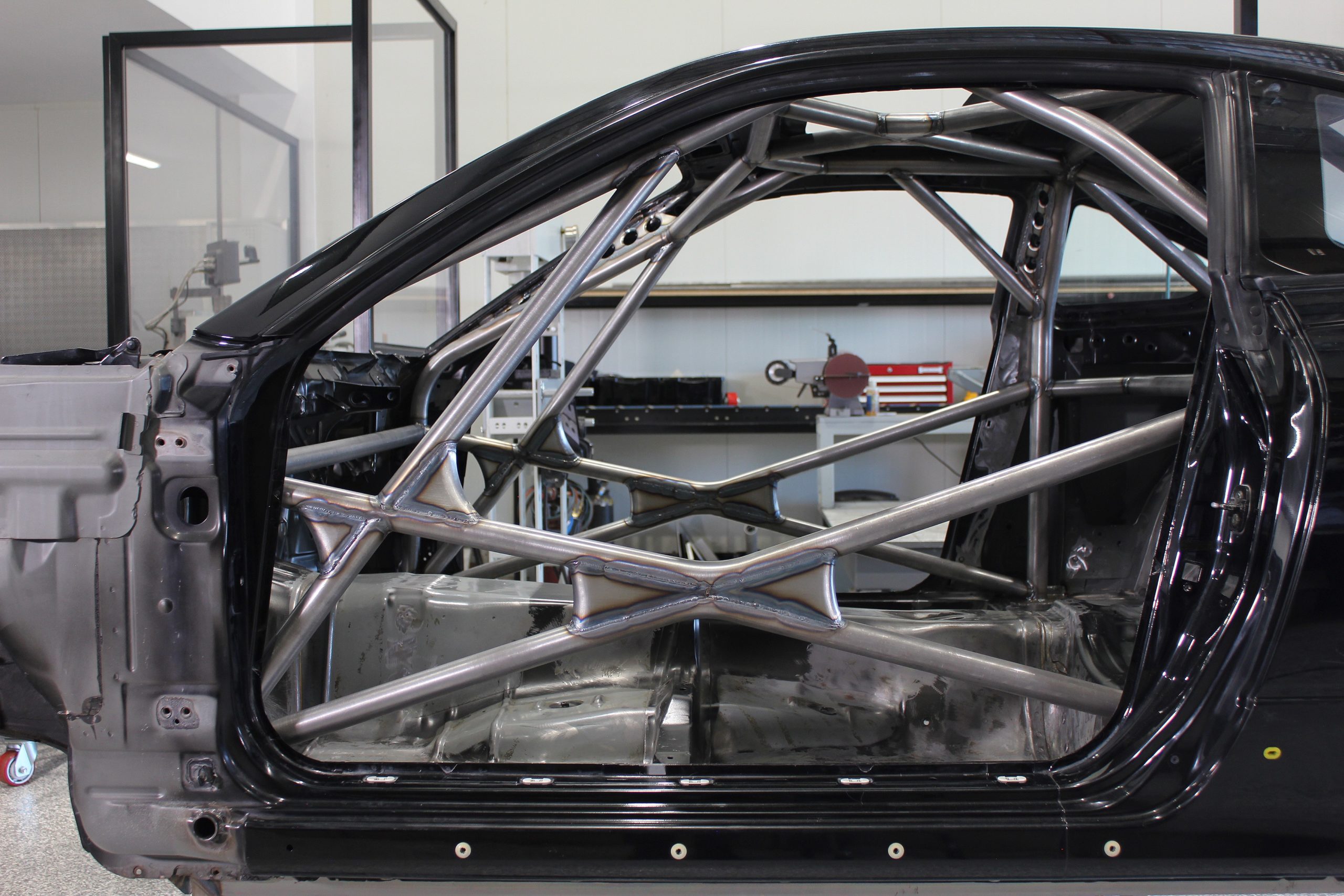 Roll Cage Fabrication Skills Course Engineered to Slide