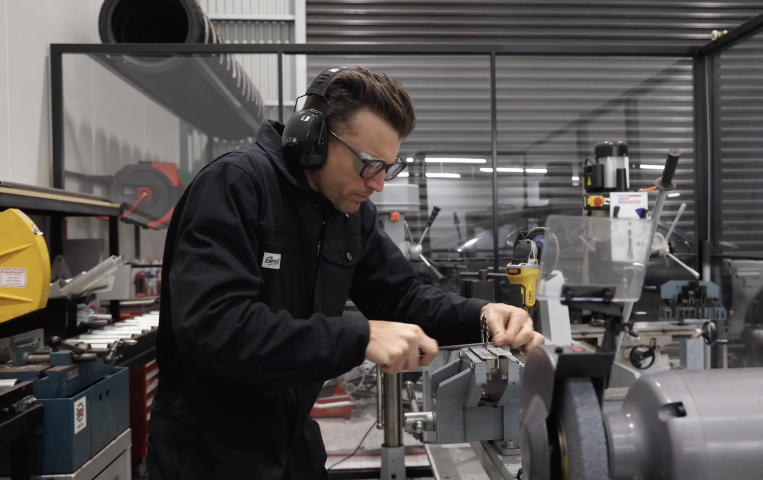 The tools to choose for learning fabrication. Engineered to Slide